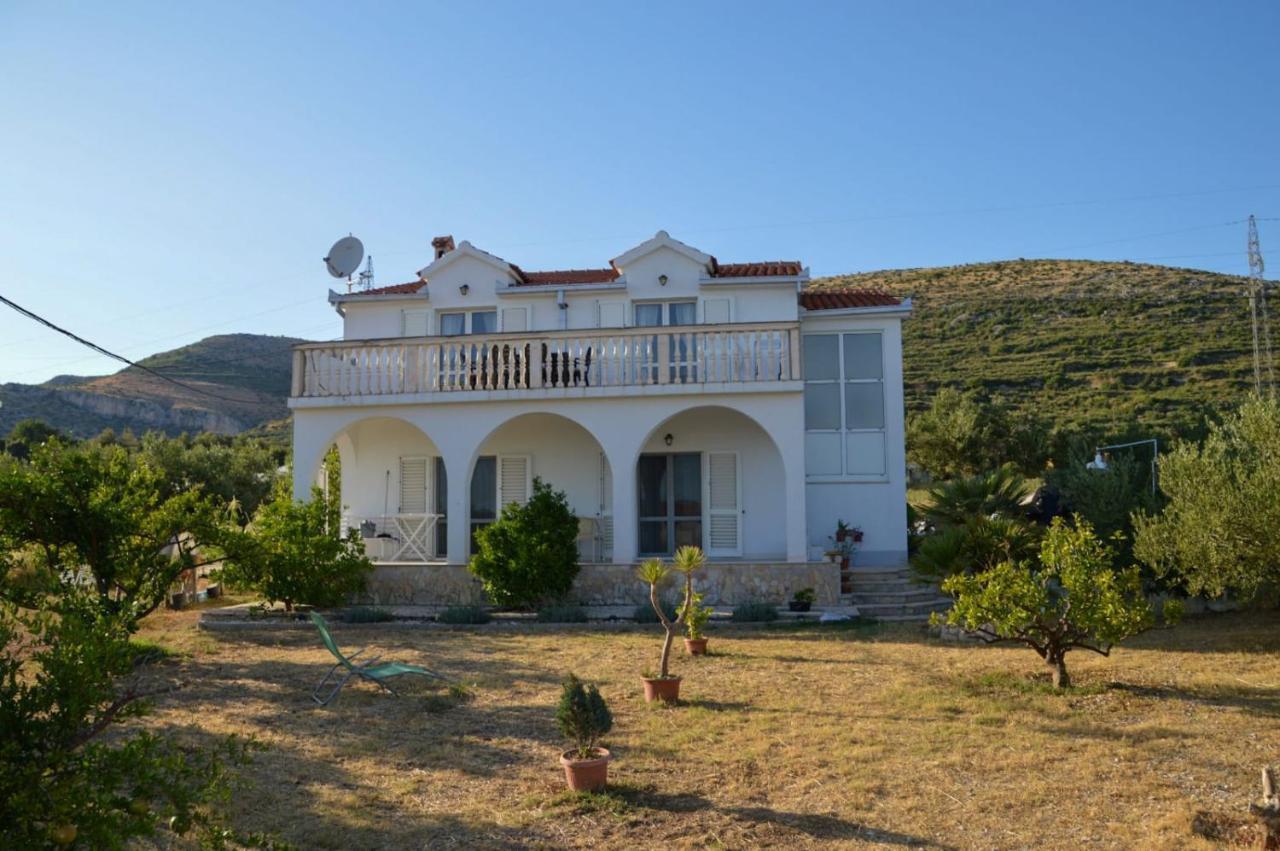 Apartment Blanka With A Beautiful View Of Trogir Kültér fotó