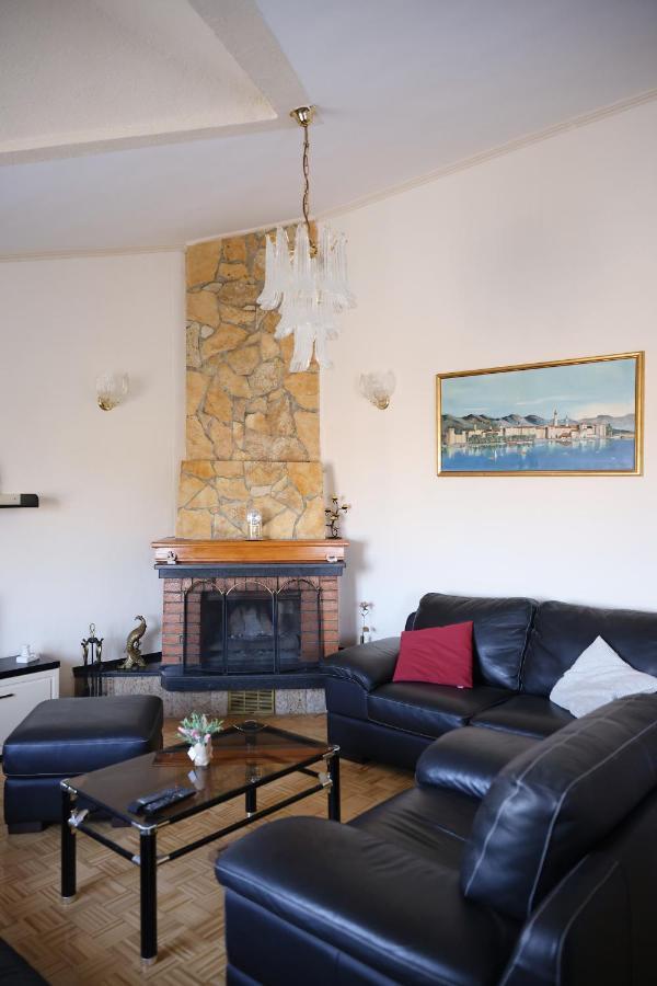 Apartment Blanka With A Beautiful View Of Trogir Kültér fotó
