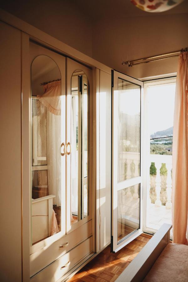 Apartment Blanka With A Beautiful View Of Trogir Kültér fotó
