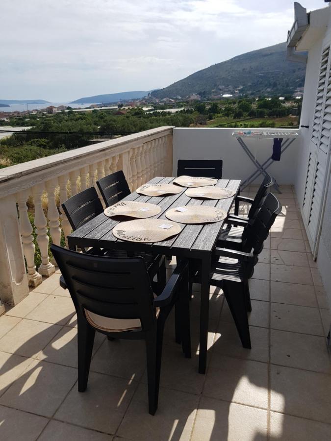 Apartment Blanka With A Beautiful View Of Trogir Kültér fotó