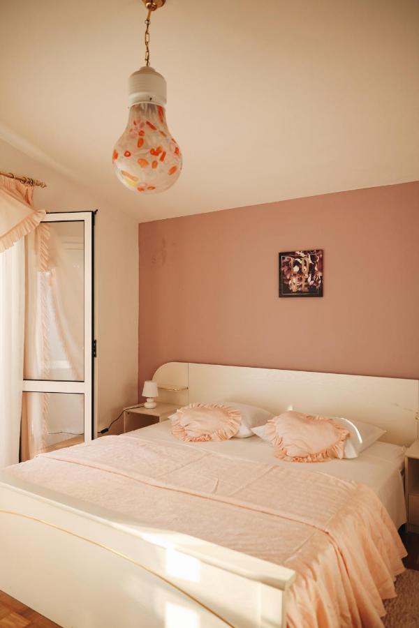 Apartment Blanka With A Beautiful View Of Trogir Kültér fotó