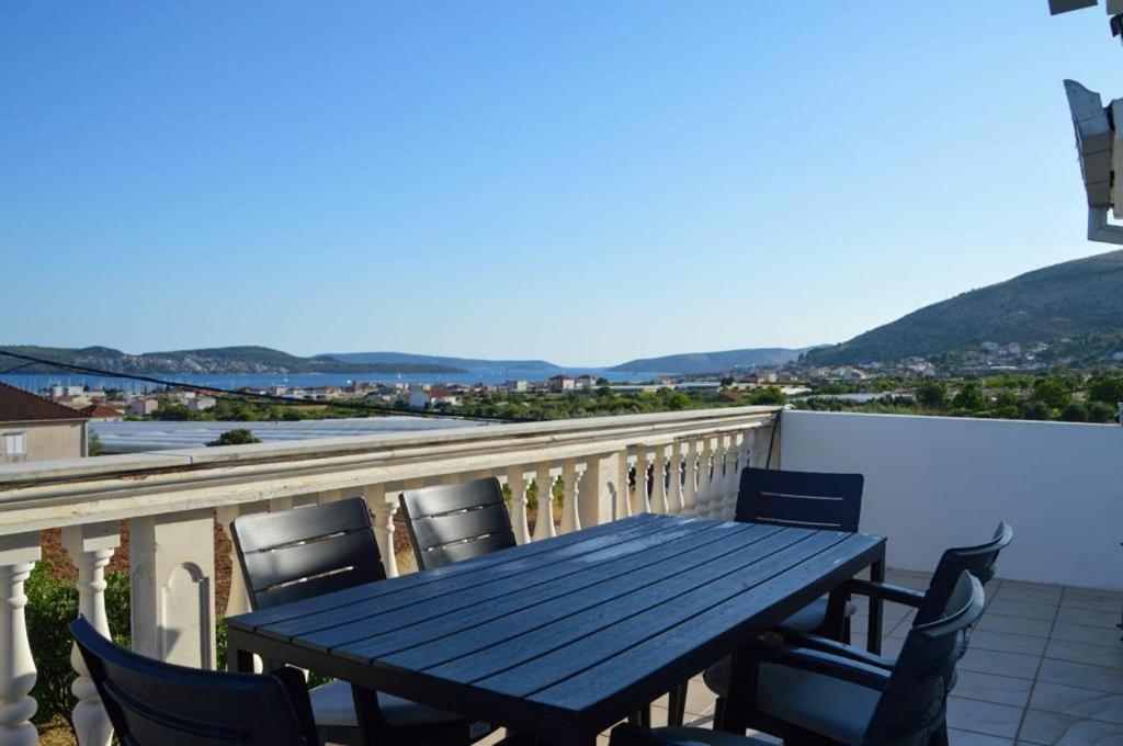 Apartment Blanka With A Beautiful View Of Trogir Kültér fotó